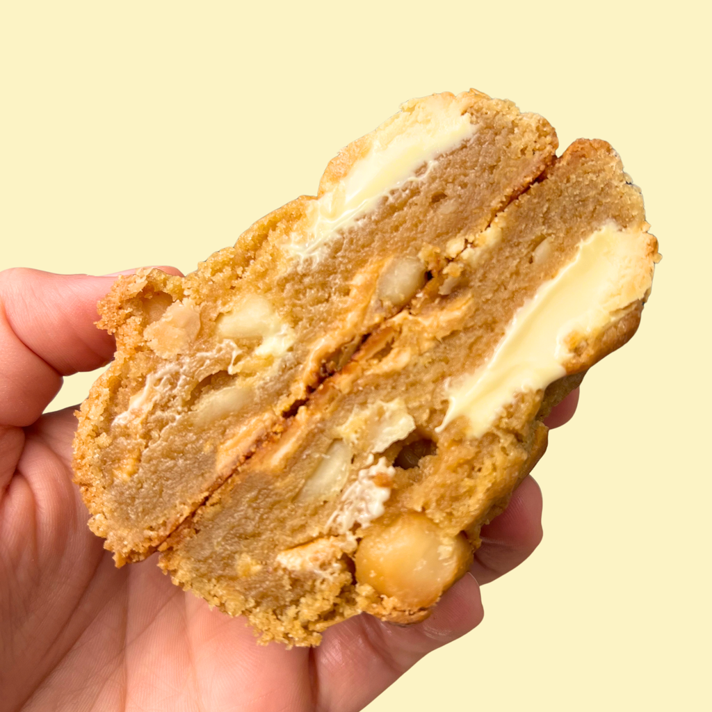 Caramelised White Chocolate Macadamia Brown Butter Cookie